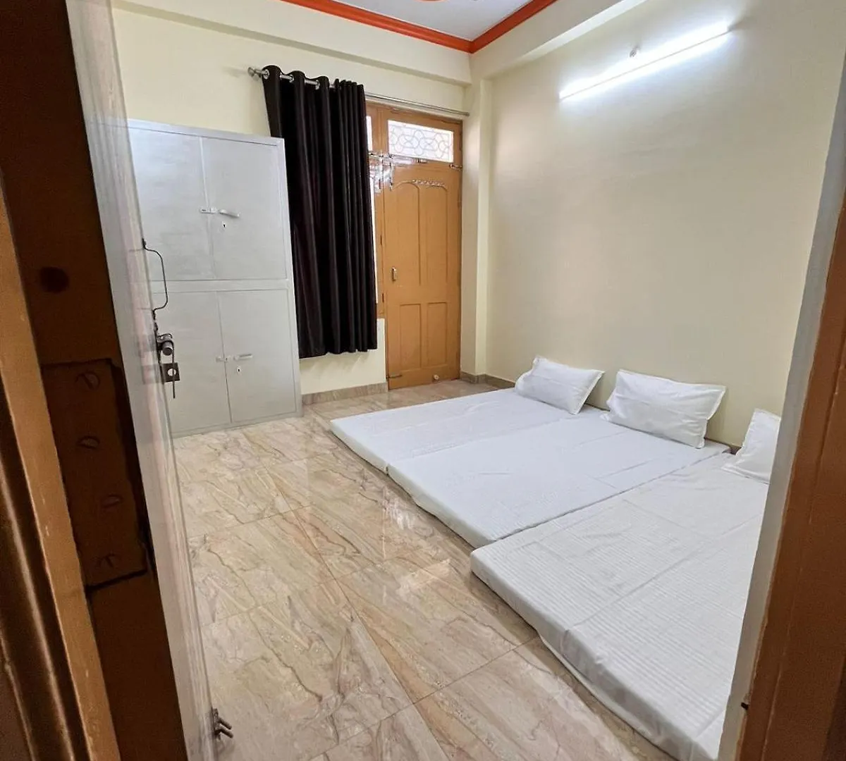 Hotel Gauri Shankar Varanasi